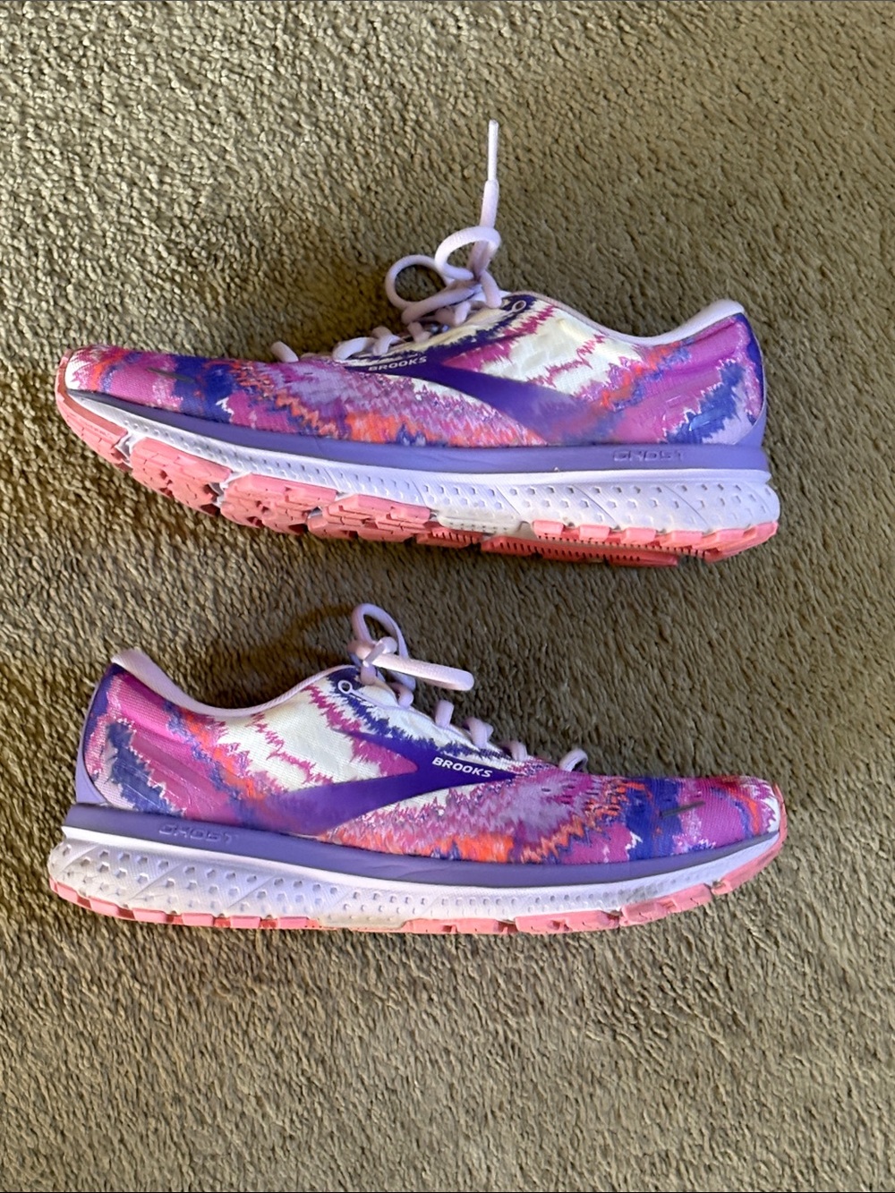 Brooks Women's Pink Purple Multi-Pattern Running Sneakers